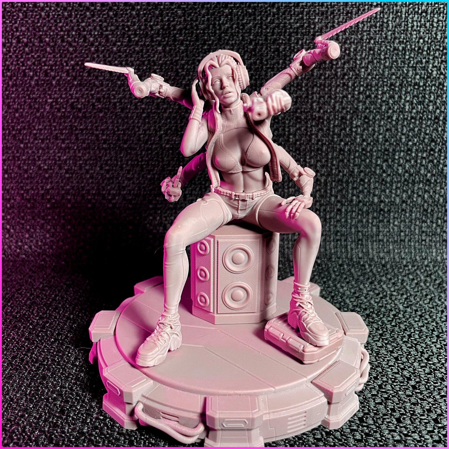 Isabella Weber figurka 32mm – Ladies of the 2133, Black Bird Miniatures