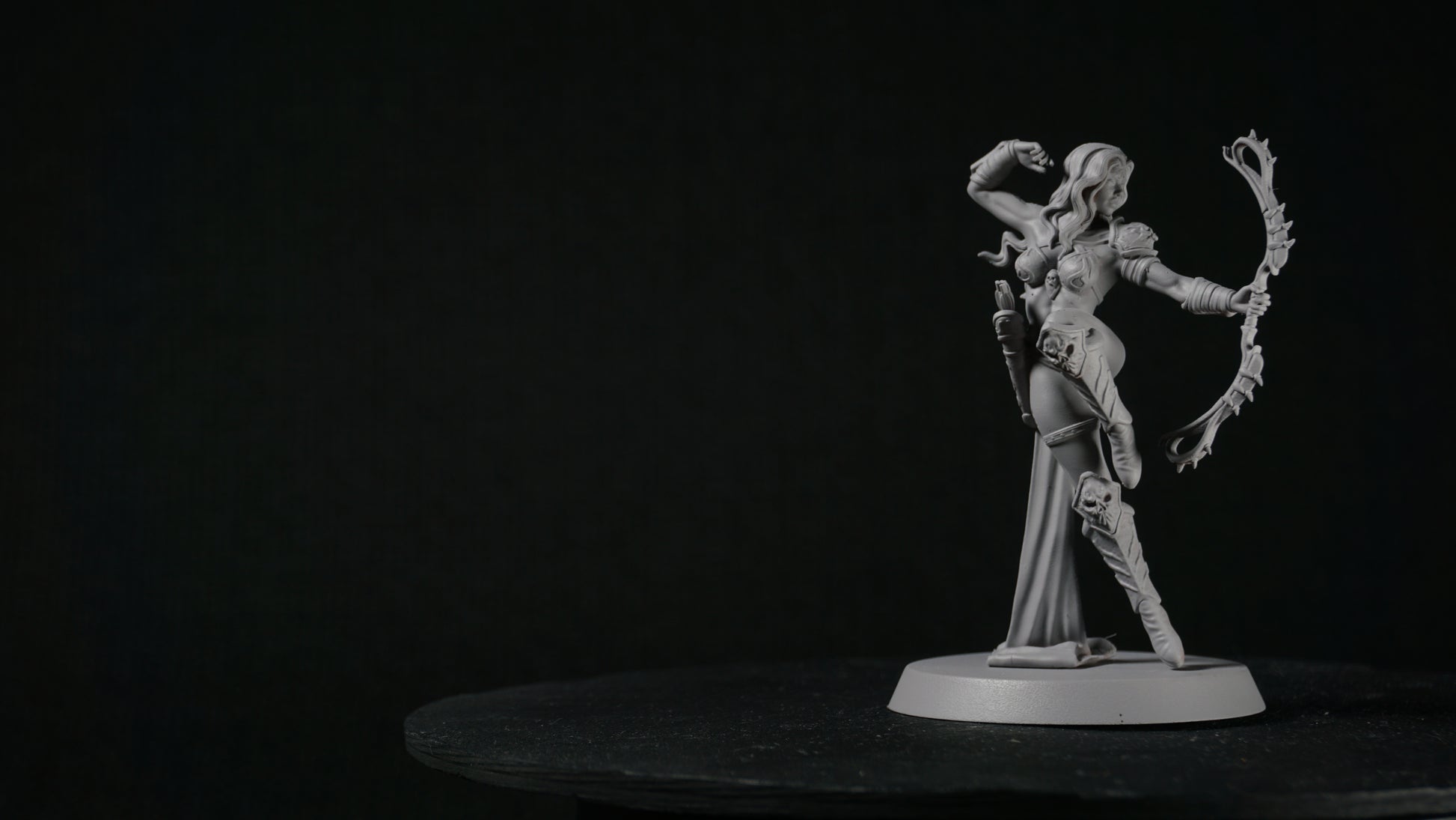 Elira resin figure dark fantasy collectible miniature 32mm and 75mm