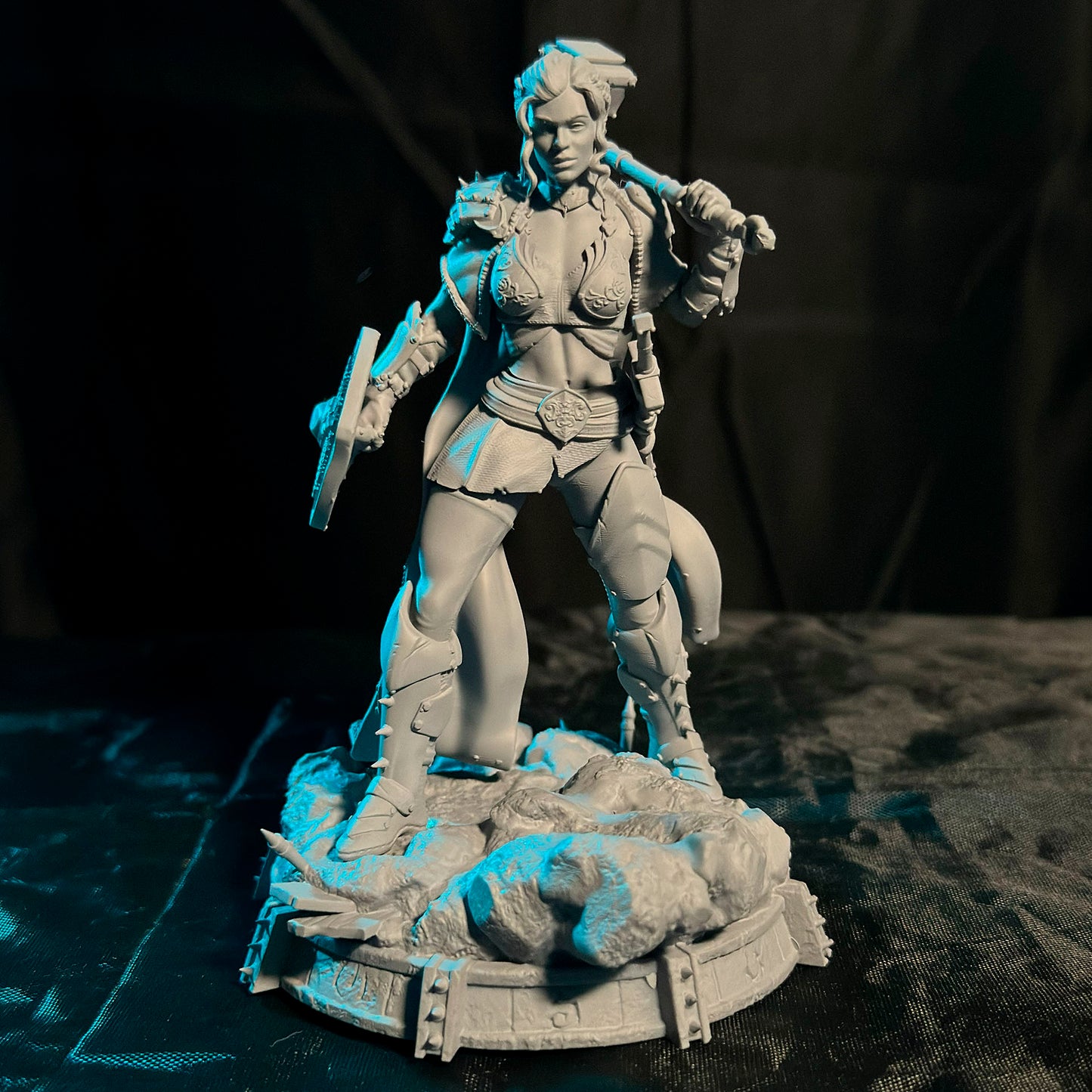 Elysia – paladynka z mieczem i tarczą, kolekcja Guardians of Destiny