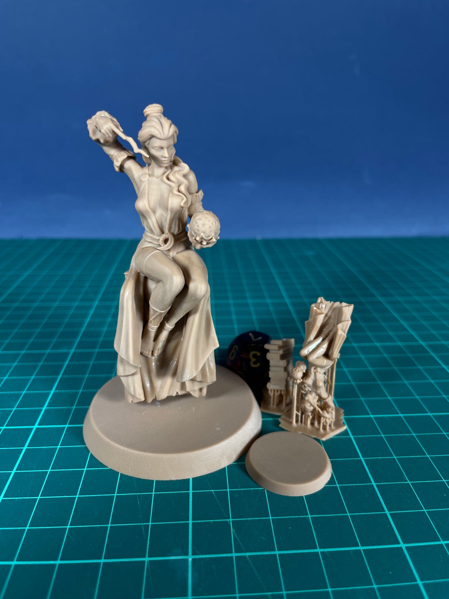 Mirelda painted mage miniature 75mm by Black Bird Miniatures