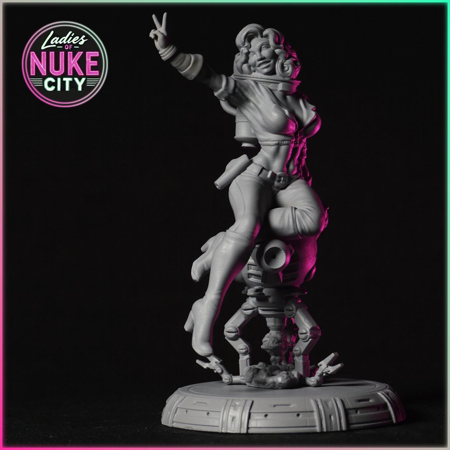 Luna Starling figurka żywiczna – Nuke City Ladies – Black Bird Miniatures