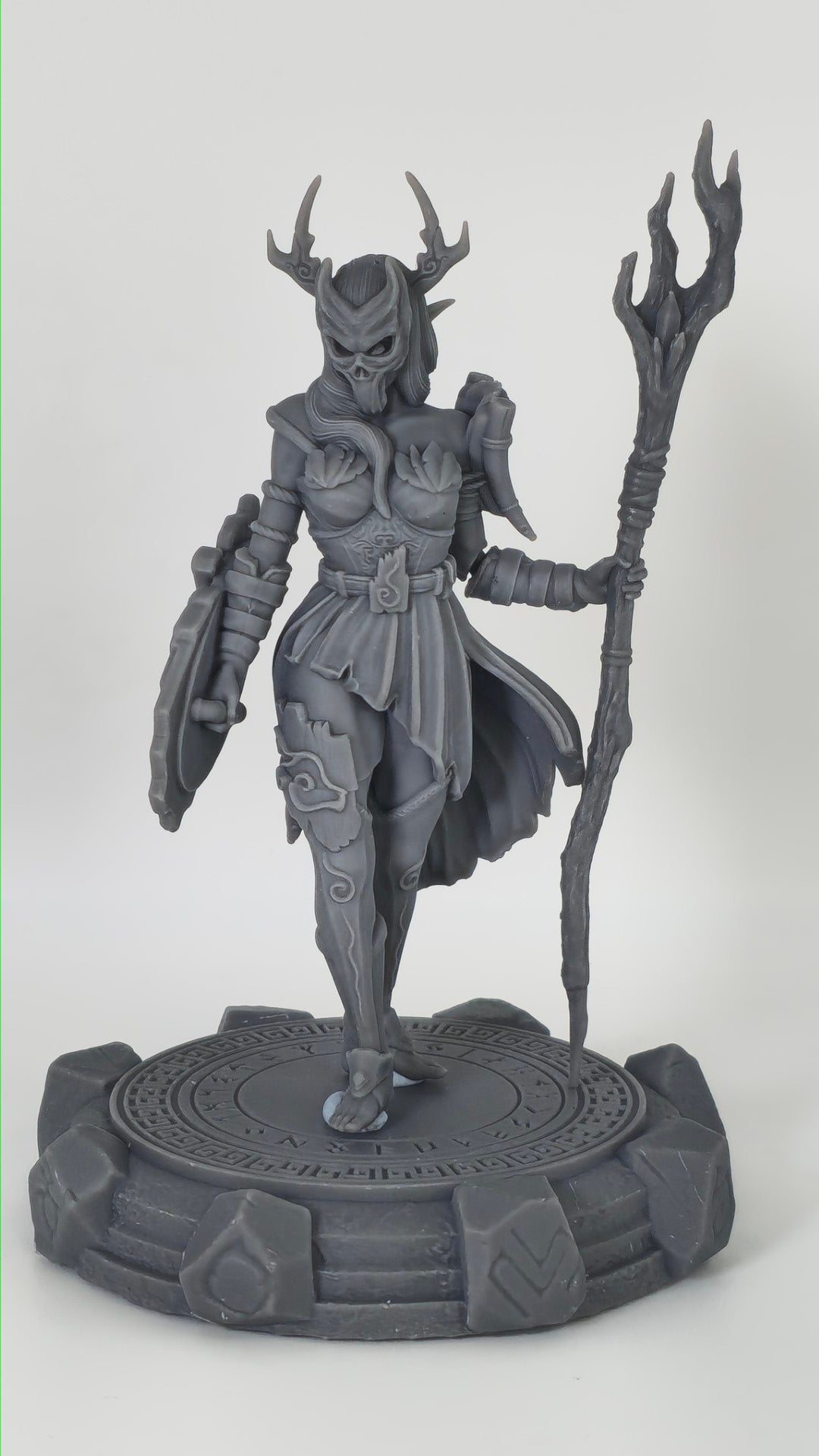 Faelira – figurka kolekcjonerska 32mm / 75mm | Black Bird Miniatures – Ladies of the Dark 2