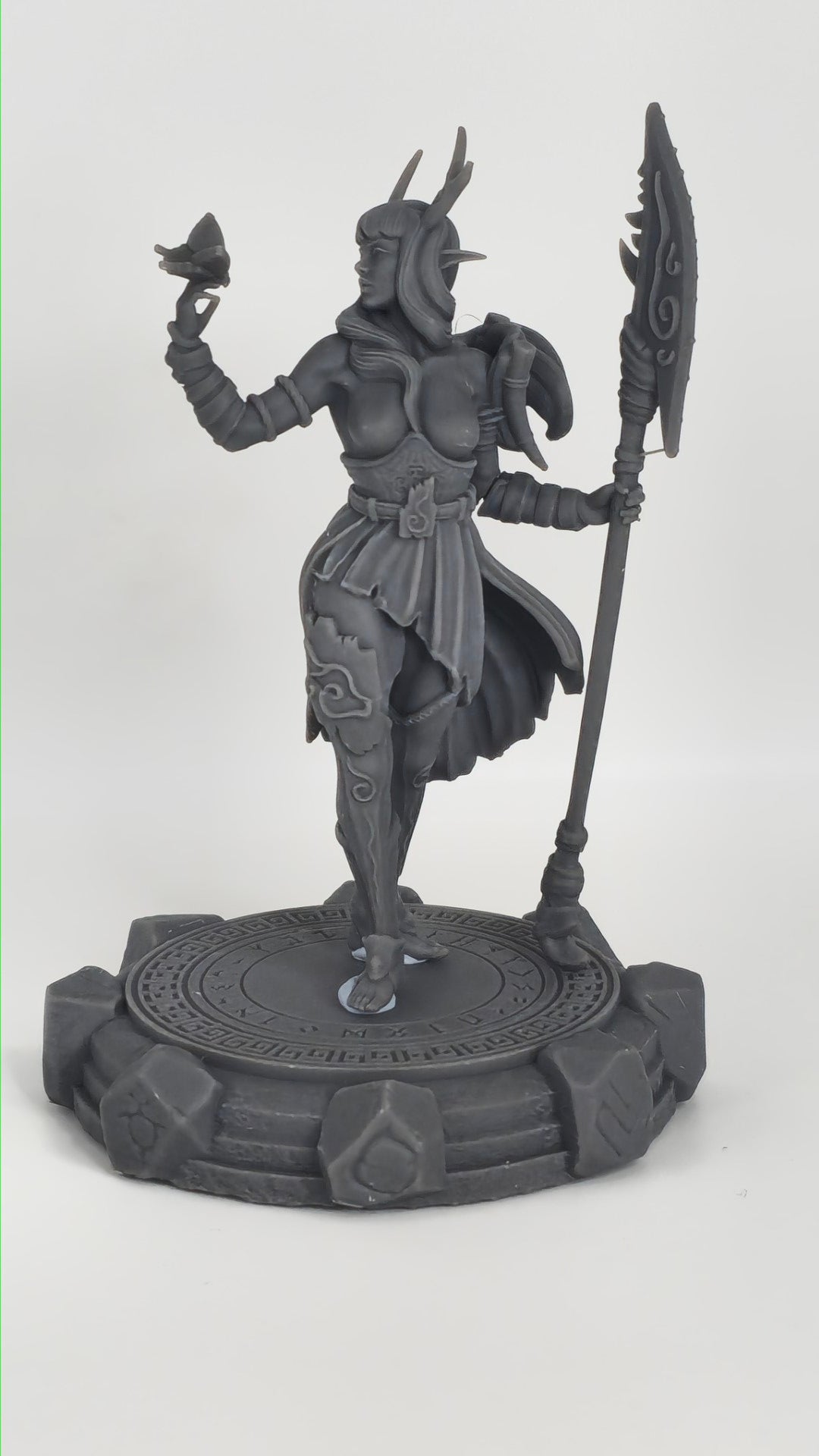 Faelira – figurka kolekcjonerska 32mm / 75mm | Black Bird Miniatures – Ladies of the Dark 2