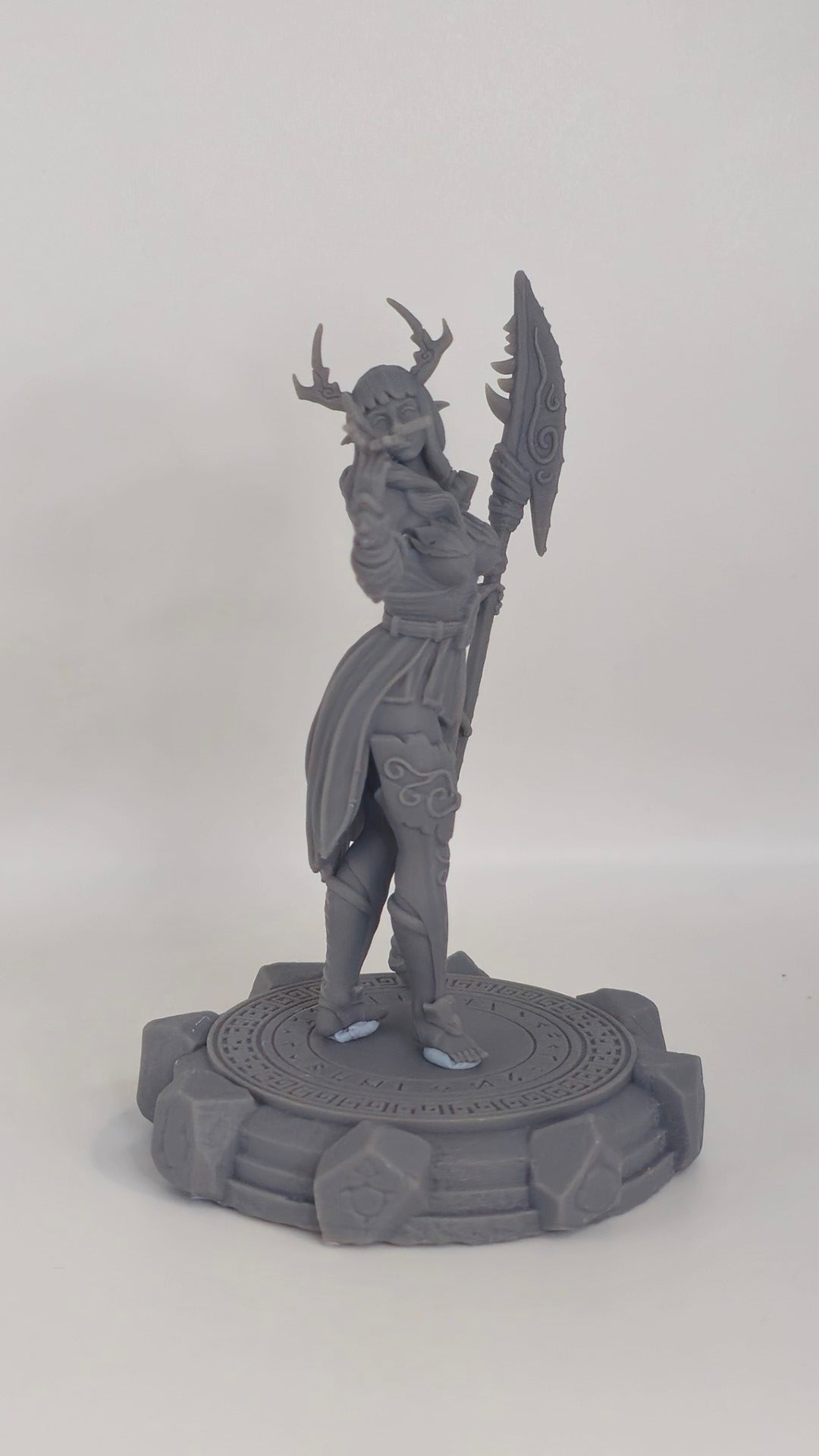 Faelira – figurka kolekcjonerska 32mm / 75mm | Black Bird Miniatures – Ladies of the Dark 2