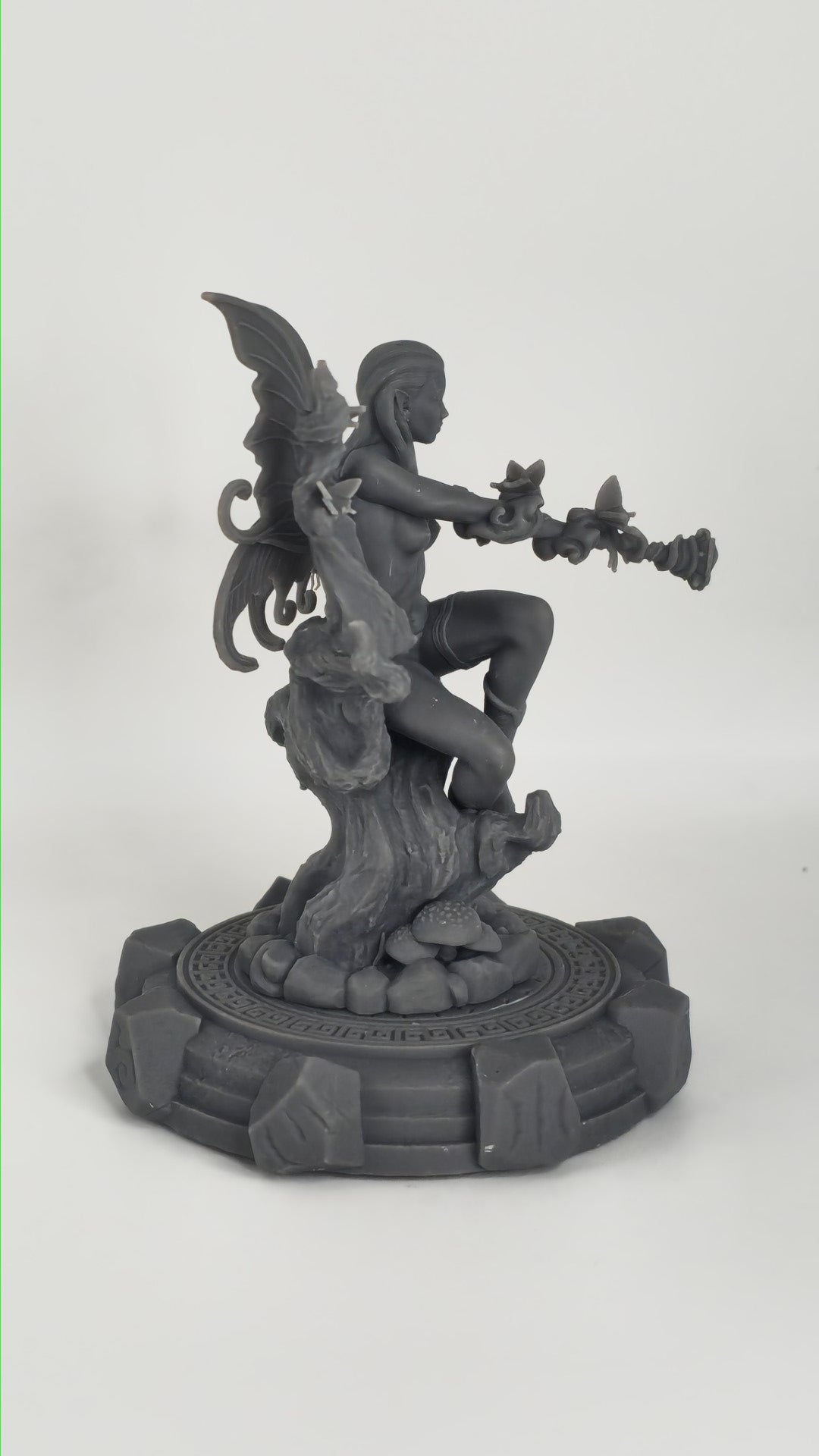 Liora – figurka kolekcjonerska 32mm / 75mm | Black Bird Miniatures – Ladies of the Dark 2