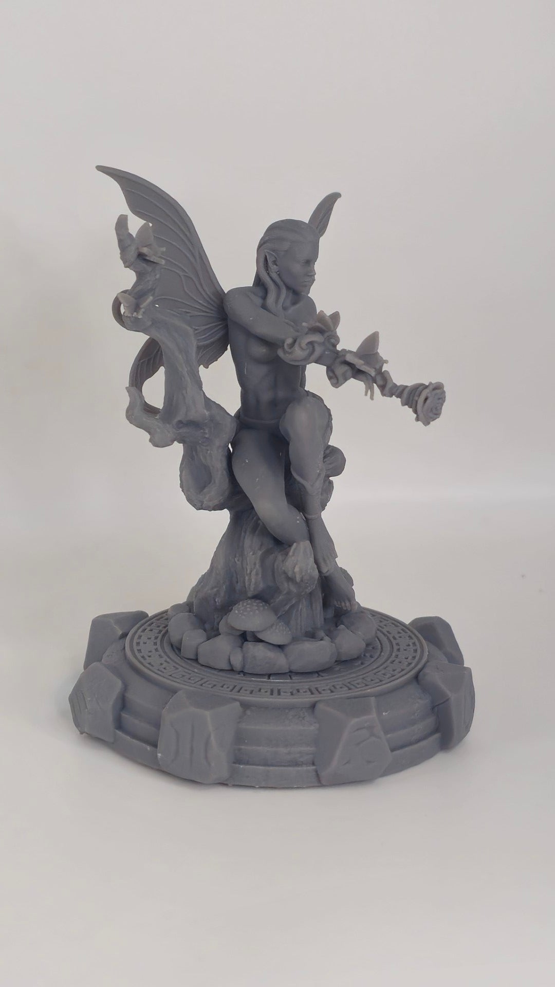 Liora – figurka kolekcjonerska 32mm / 75mm | Black Bird Miniatures – Ladies of the Dark 2