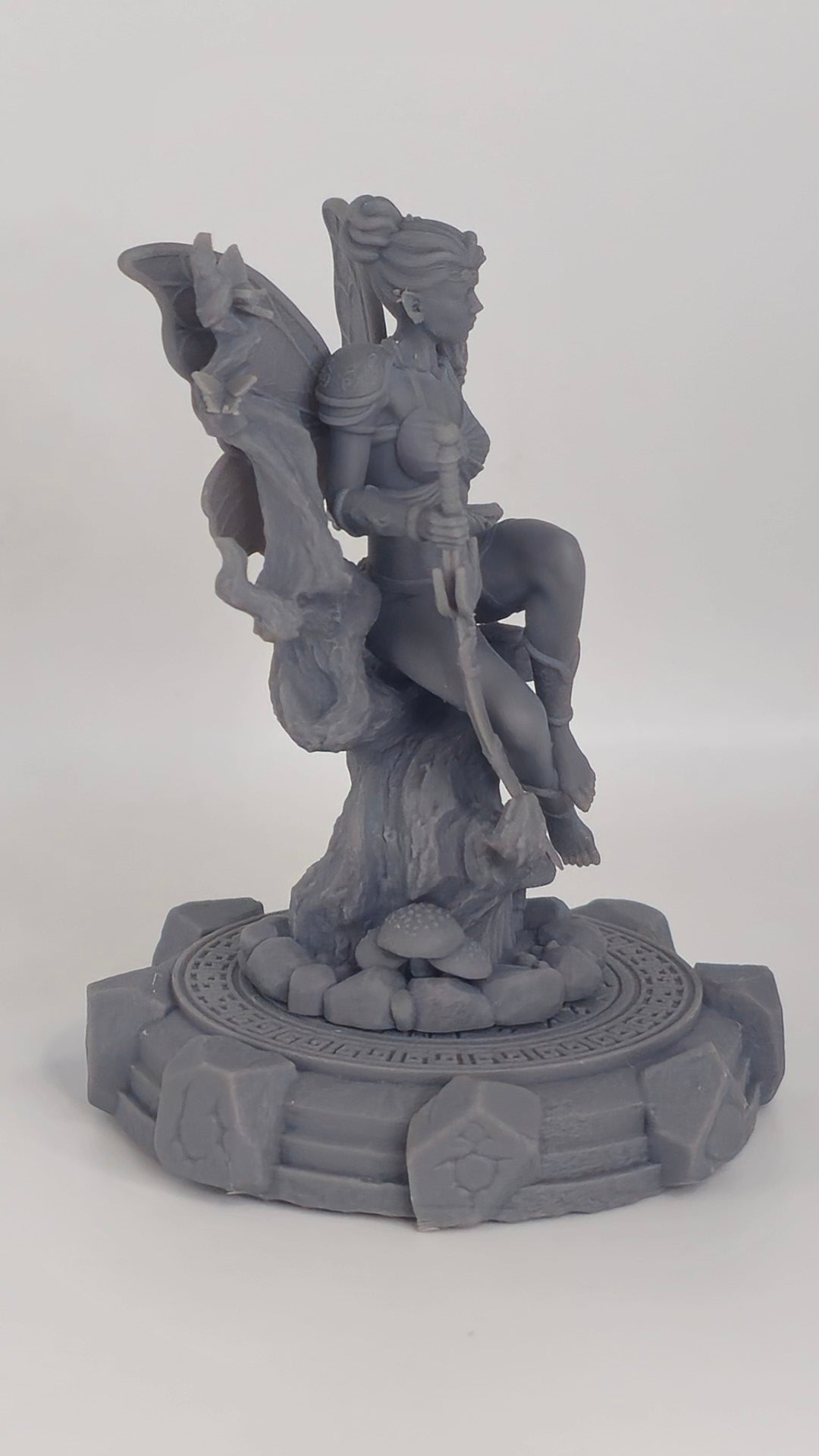 Liora – figurka kolekcjonerska 32mm / 75mm | Black Bird Miniatures – Ladies of the Dark 2