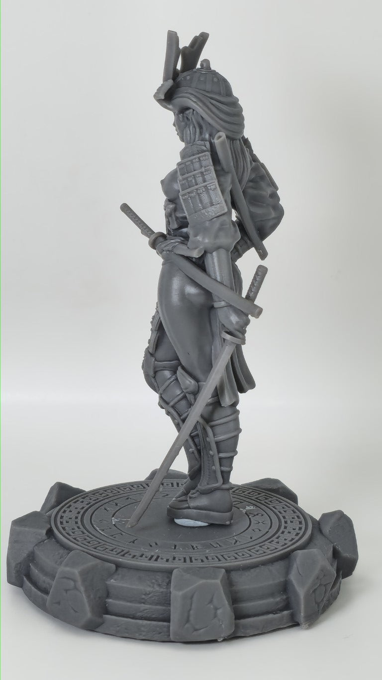 Nayeli – Sammelfigur 32 mm / 75 mm – Ladies of the Dark 2