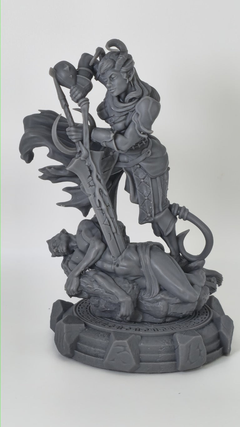 Sareth – Sammelfigur 32 mm / 75 mm – Ladies of the Dark 2