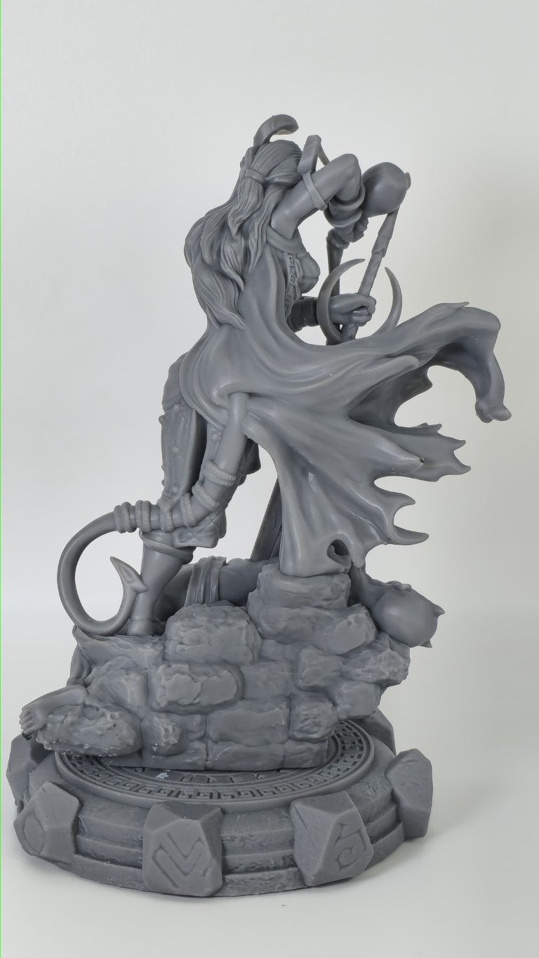 Sareth – Sammelfigur 32 mm / 75 mm – Ladies of the Dark 2