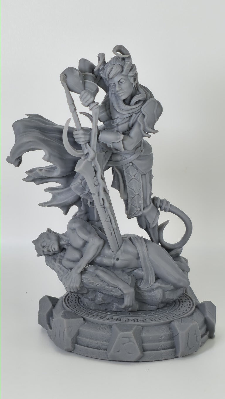 Sareth – Sammelfigur 32 mm / 75 mm – Ladies of the Dark 2