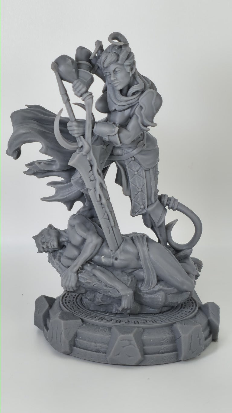 Sareth – Sammelfigur 32 mm / 75 mm – Ladies of the Dark 2