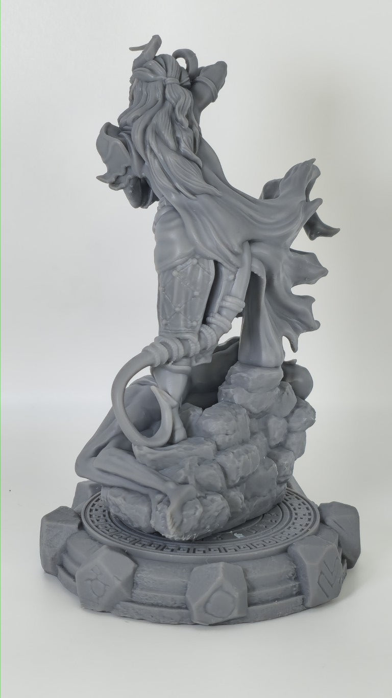 Sareth – Sammelfigur 32 mm / 75 mm – Ladies of the Dark 2