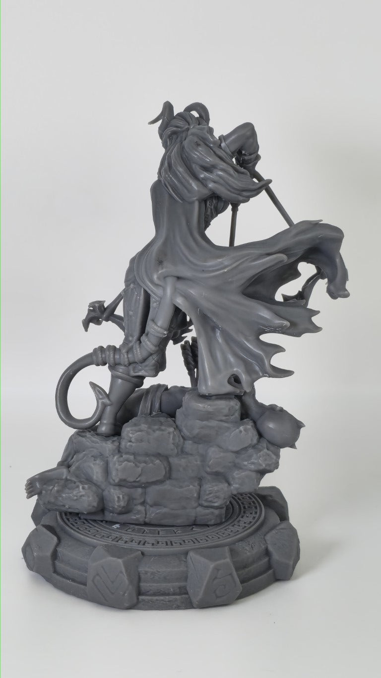 Sareth – Sammelfigur 32 mm / 75 mm – Ladies of the Dark 2