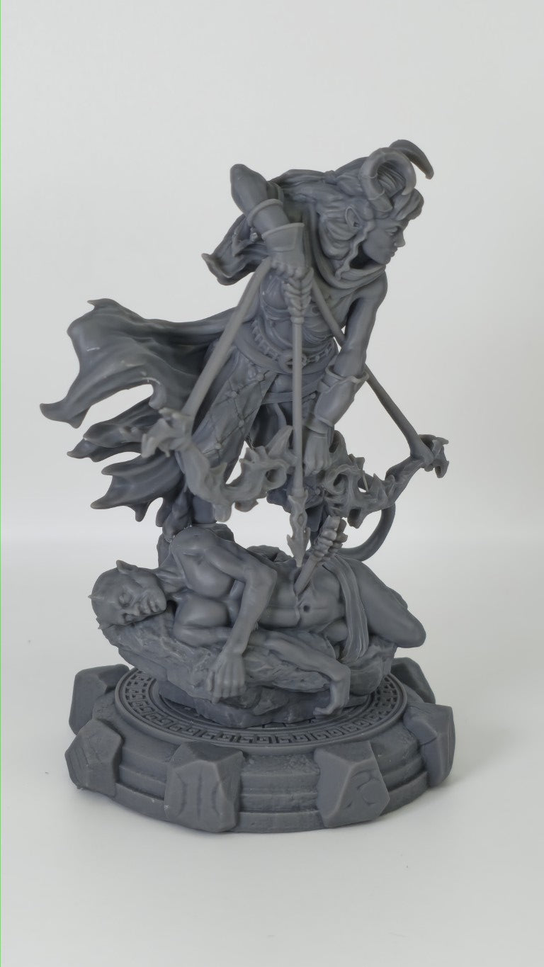 Sareth – Sammelfigur 32 mm / 75 mm – Ladies of the Dark 2