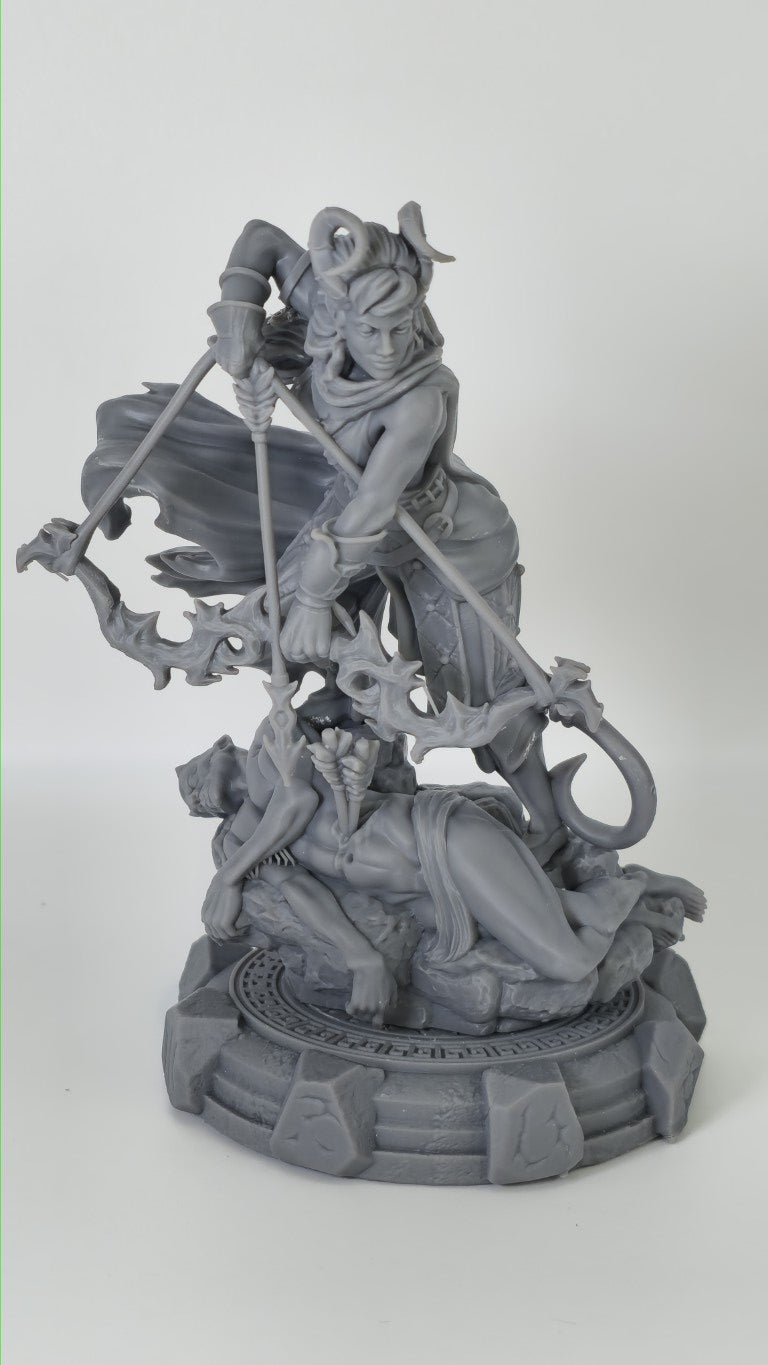 Sareth – Sammelfigur 32 mm / 75 mm – Ladies of the Dark 2
