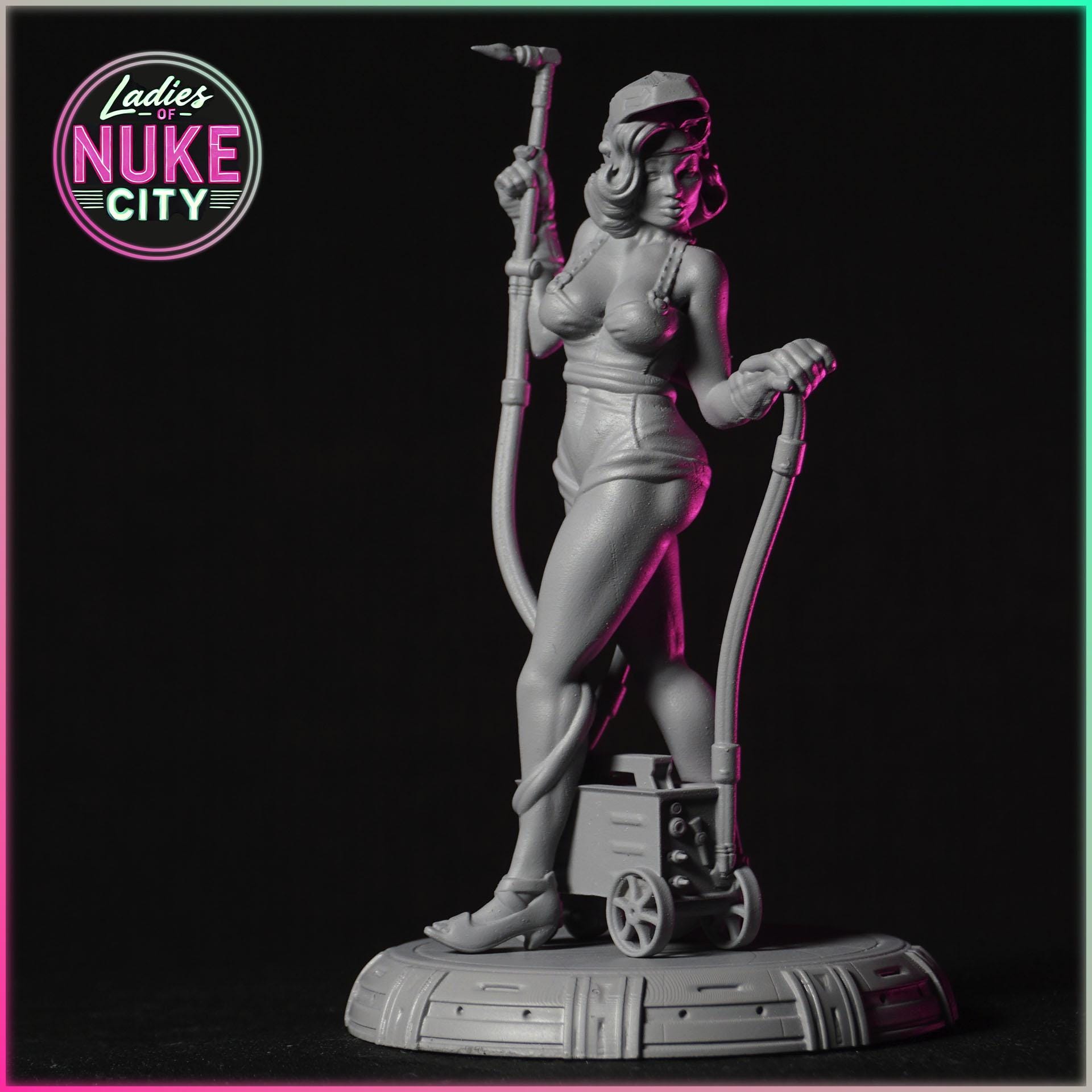 Marylin Volt figurka żywiczna – Nuke City Ladies – Black Bird Miniatures