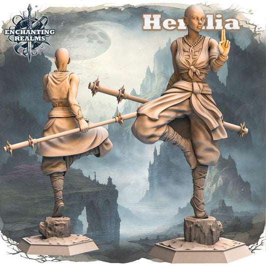 Herulia – figurka mnichini fantasy 3D z serii Enchanting Realms, 180 mm, medytacyjna poza, widok z przodu
