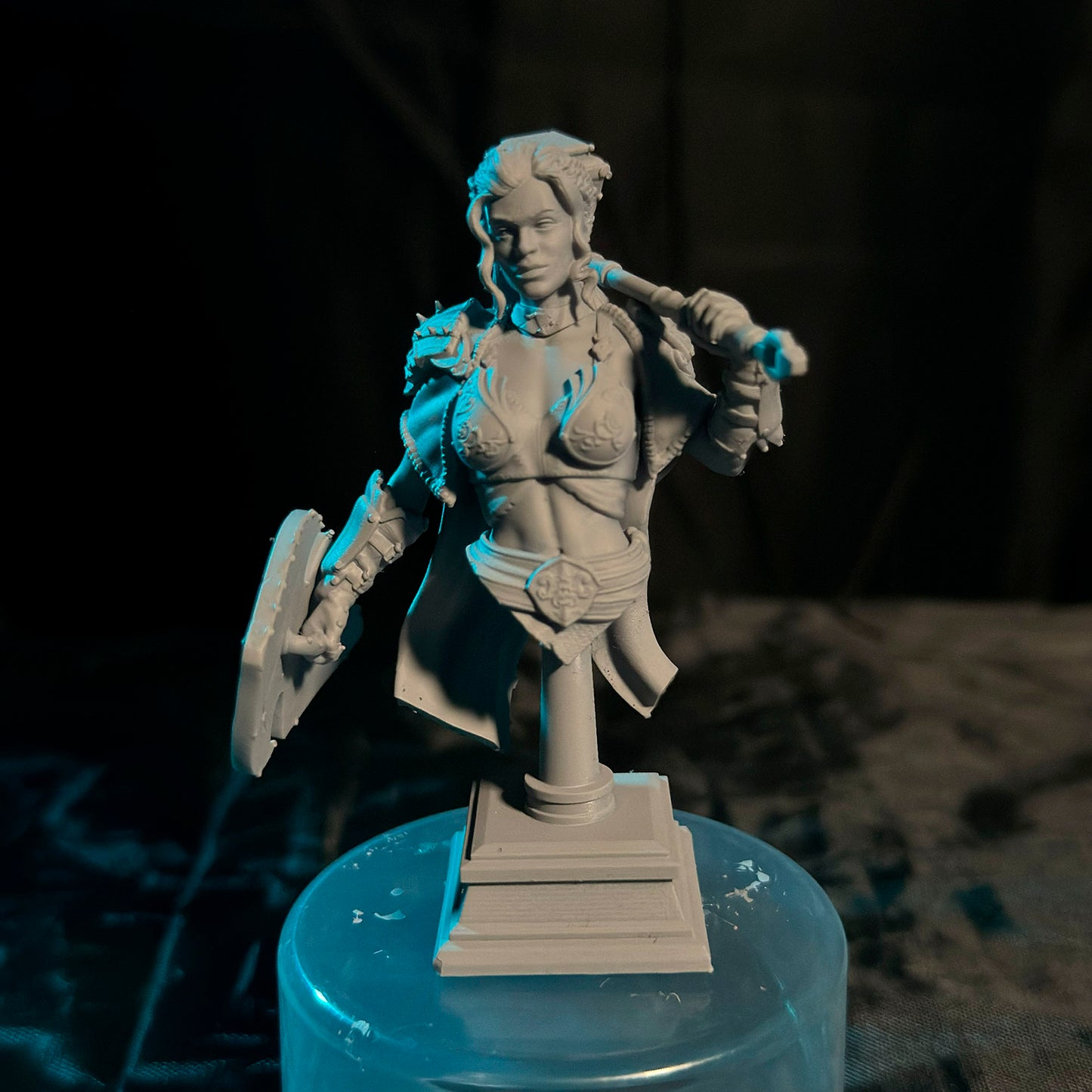 Elysia – paladynka z mieczem i tarczą, kolekcja Guardians of Destiny