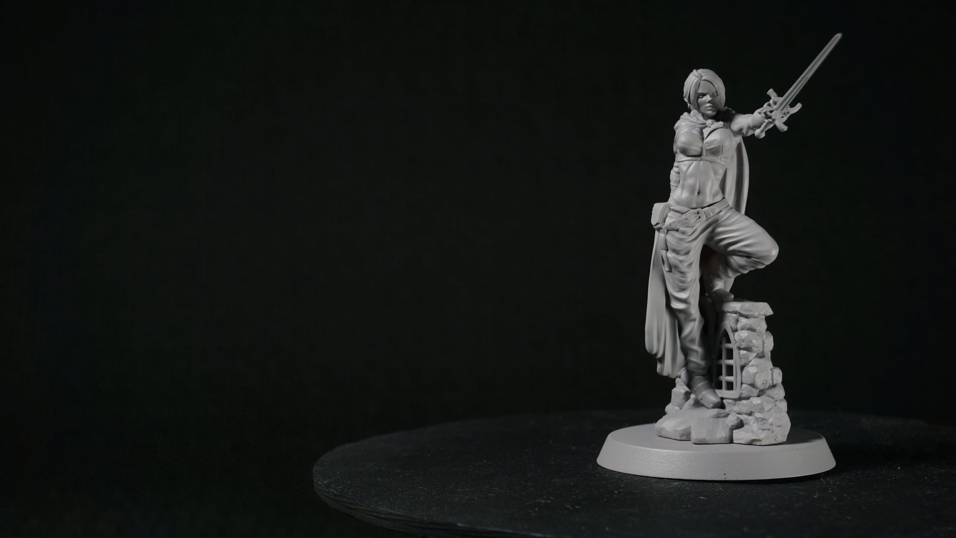 Kaelen painted fantasy hunter miniature 75mm by Black Bird Miniatures