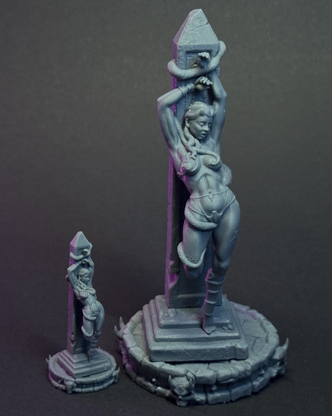 Ulthara – Queens of Chaos – Figurka 32mm / 75mm – Black Bird Miniatures
