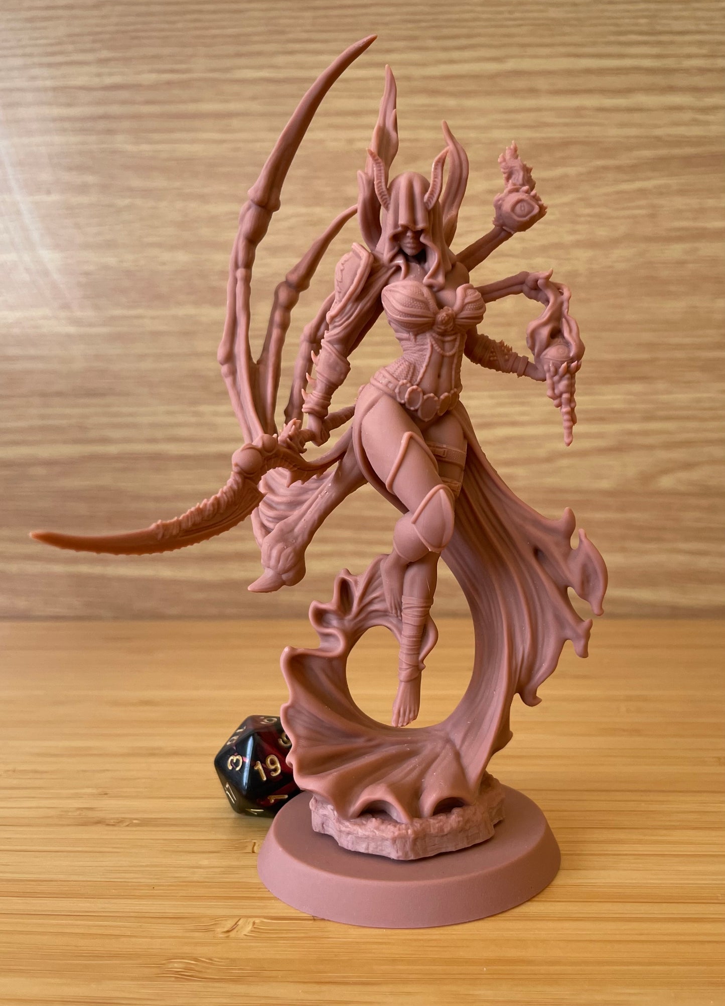 Velthara – unpainted resin model 32 mm / 75 mm from Ladies of the Dark Age collection