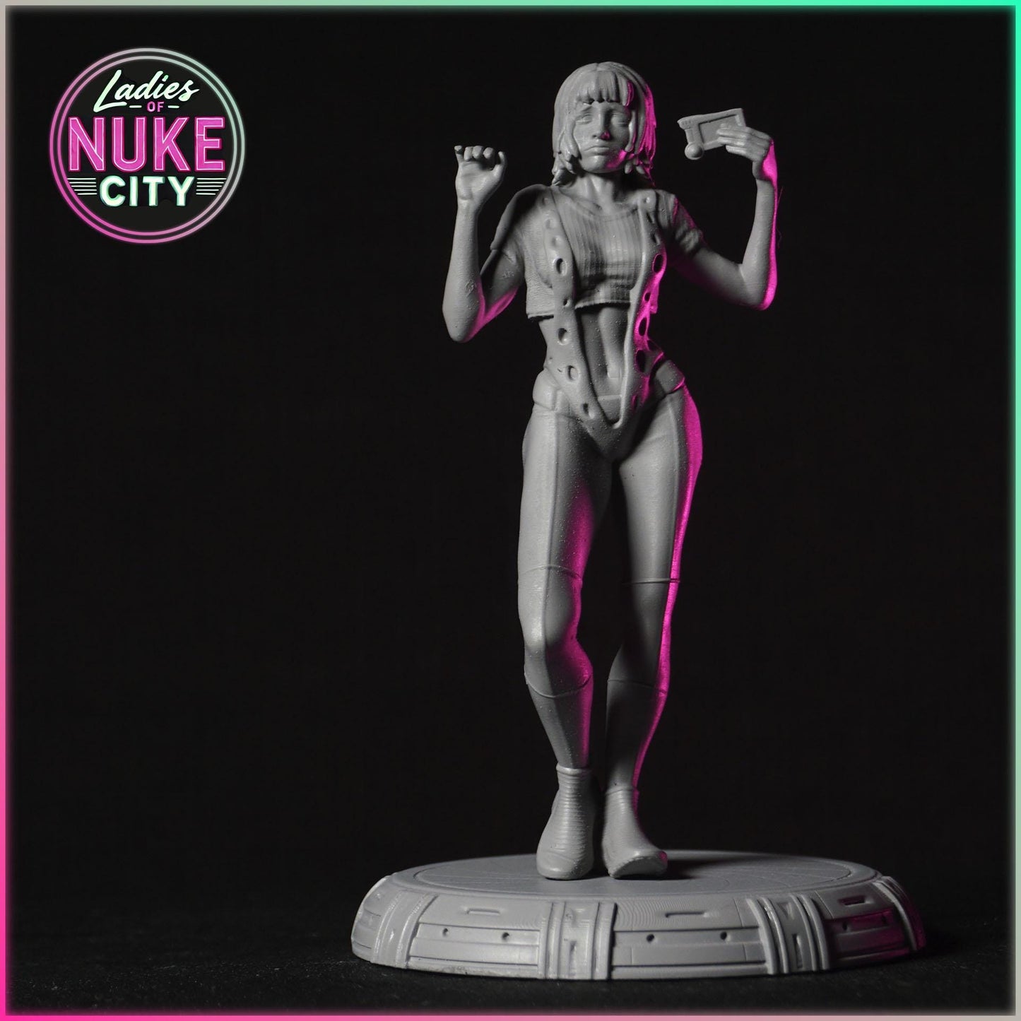 Leela Free figurka żywiczna – Nuke City Ladies – Black Bird Miniatures