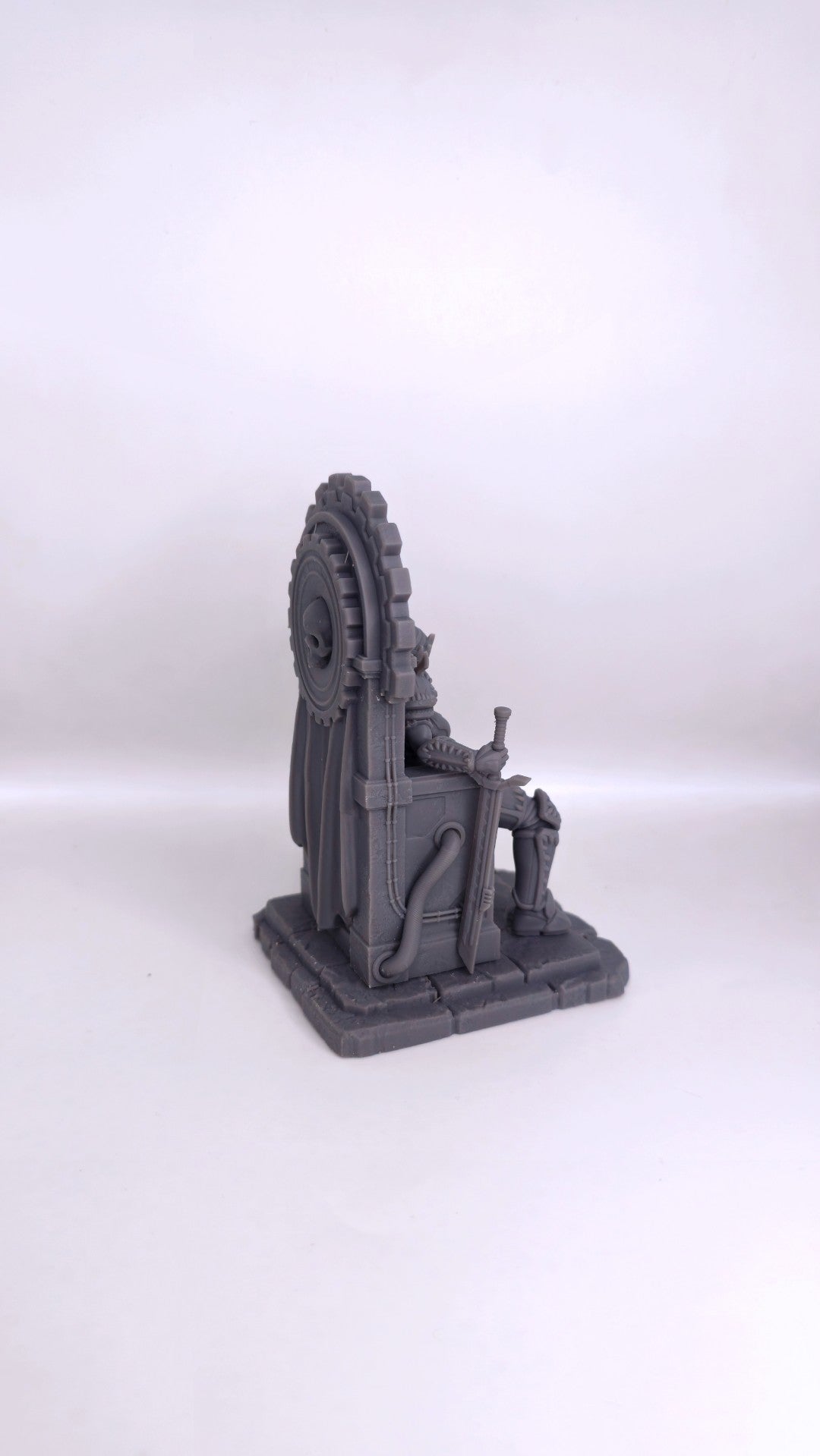 Zhaelyss – Königinnen des Chaos – Figur 32 mm / 75 mm – Black Bird Miniatures