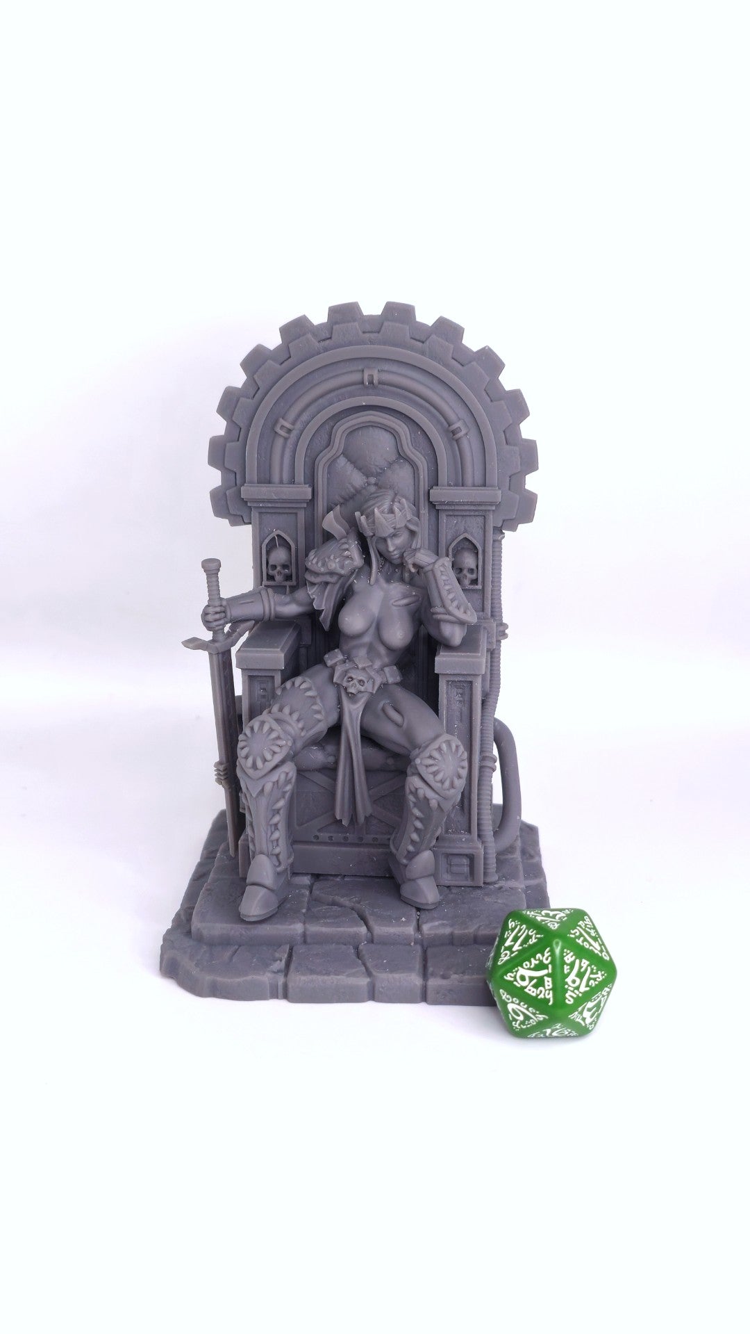Zhaelyss – Königinnen des Chaos – Figur 32 mm / 75 mm – Black Bird Miniatures