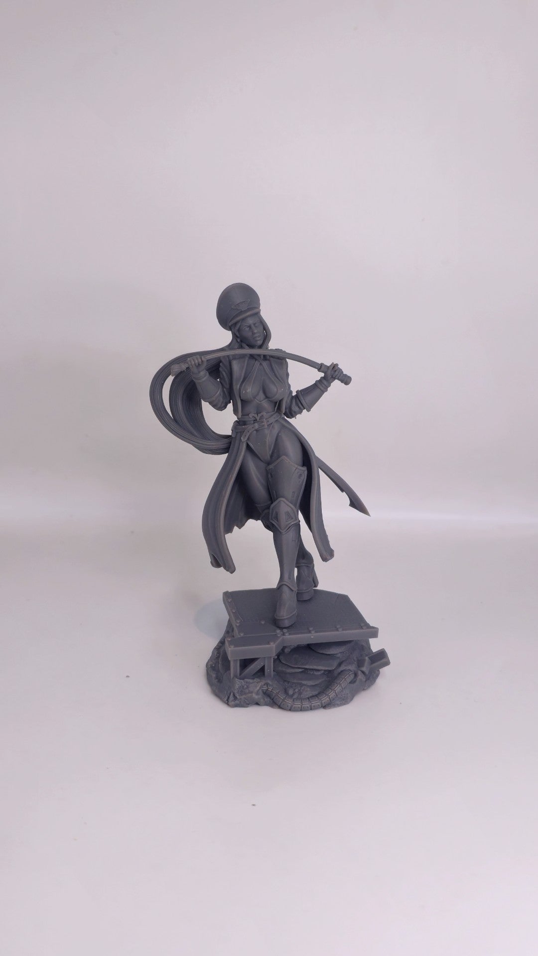 Valeria – Queens of the Black Empire | Imperialna Oficer Grimdark