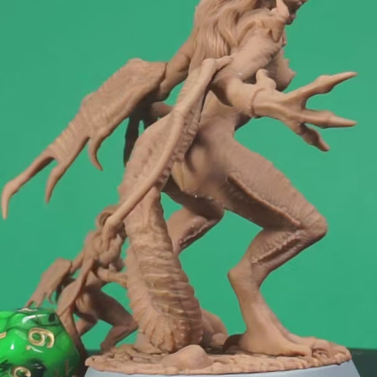 Velnidra – detailed demon queen model 32 mm / 75 mm from Ladies of the Dark Age