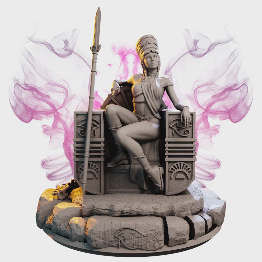 Renenet – Bogini Urodzaju — widok z przodu na ozdobnej podstawce