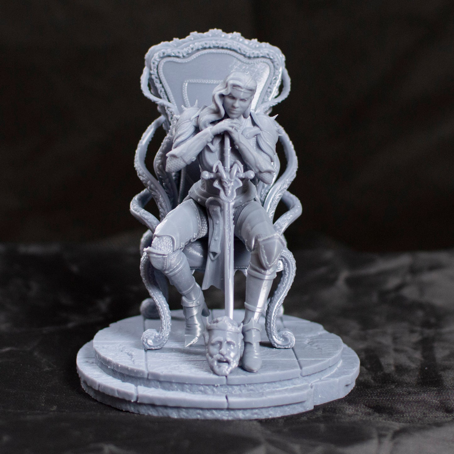 Rowen – figurka kolekcjonerska 32mm / 75mm/ 150mm | Black Bird Miniatures